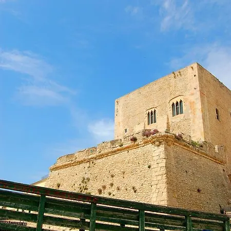 Ξενοδοχείο Megaron 3*