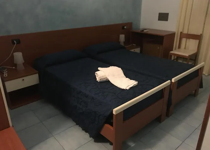 Отель Megaron 3*