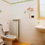 Hotel Megaron 3*